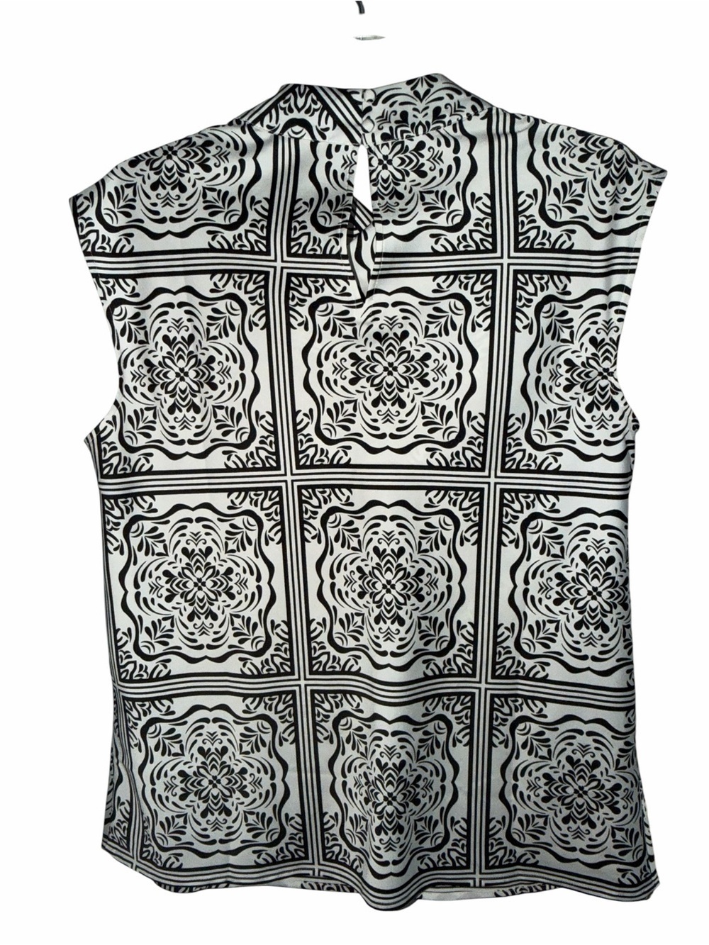 LOFT Black & White Sleeveless Mockneck size M - Picture 2 of 7